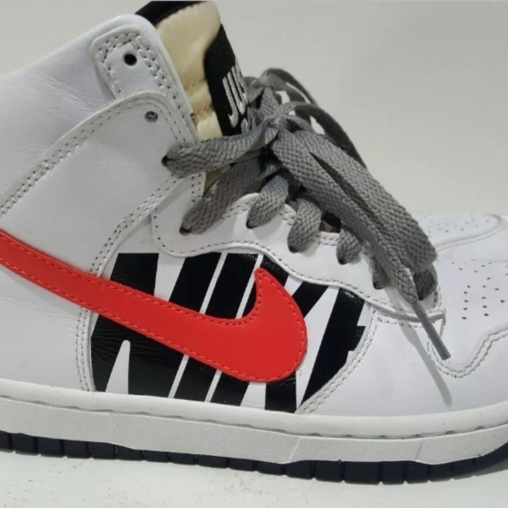 Nike Dunk Lux x Undefeated 826668-160 White/Infrar